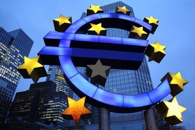 ECB bơm hàng tỷ euro vào các nền kinh tế yếu hơn trong khu vực