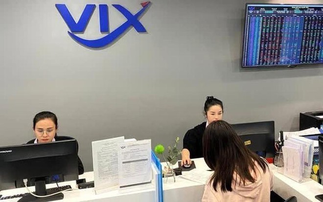 Người thân và tổ chức liên quan Chủ tịch Chứng khoán VIX (VIX) hoàn tất cơ cấu danh mục