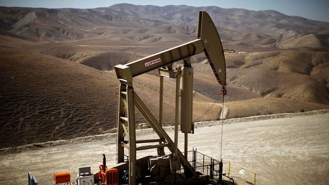 Sản lượng dầu của Mỹ đạt kỷ lục trong năm nay, bù đắp sản lượng cắt giảm của Ả Rập Xê Út 