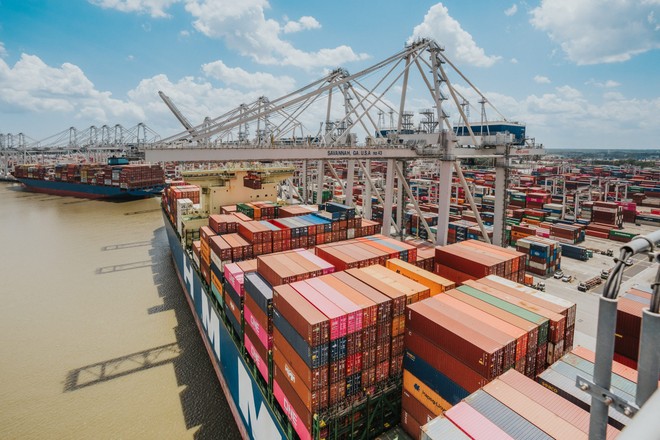 Ngành vận tải biển chuyển hướng sản xuất container ra khỏi Trung Quốc