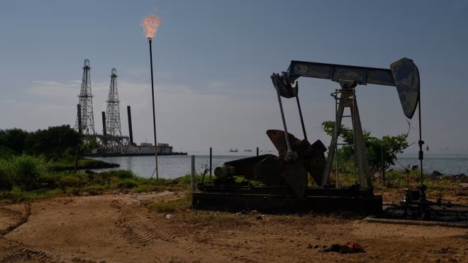 Thị trường dầu mỏ phớt lờ diễn biến mới nhất về xung đột ở Trung Đông