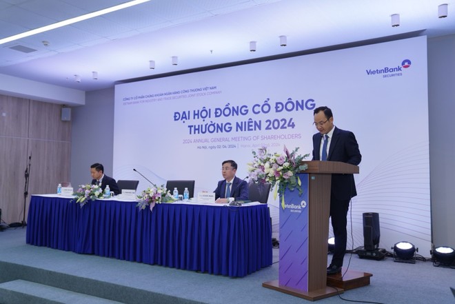 Ông Trần Phúc Vinh, Chủ tịch HĐQT Công ty Chứng khoán VietinBank phát biểu tại ĐHCĐ 