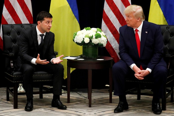 Tổng thống Ukraine Volodymyr Zelensky và Tổng thống Mỹ Donald Trump. Ảnh: RT.
