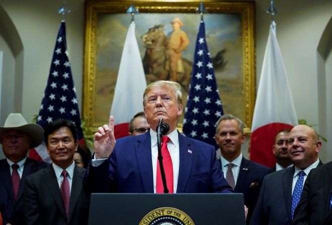 Tổng thống Mỹ Donald Trump trong buổi lễ ký kết Hiệp định thương mại Mỹ - Nhật ngày 7/0 tại Nhà Trắng. Ảnh: AFP.