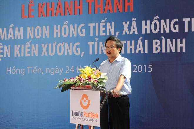 Ông Lê Hồng Phong, Thành viên Hội đồng Quản trị LienVietPostBank phát biểu tại Lễ Khánh thành.