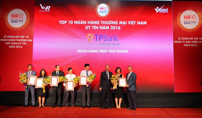 TPBank nhận giải thưởng Ngân hàng thương mại Việt Nam uy tín nhất năm 2016