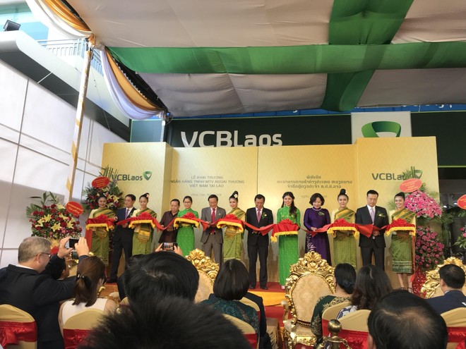 Vietcombank chính thức khai trương Ngân hàng tại Lào