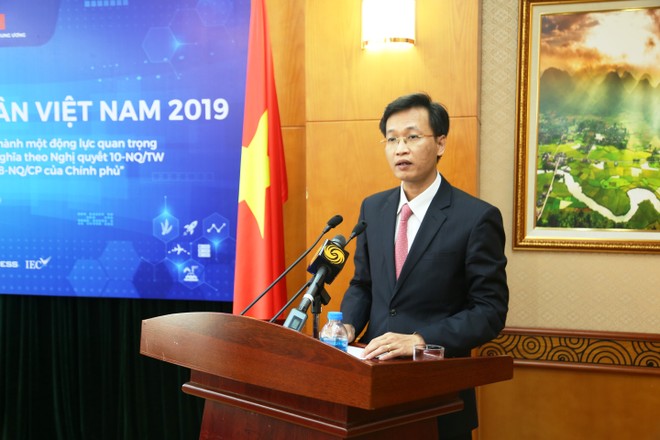 Ông Nguyễn Hữu Nghĩa, Phó Trưởng Ban, Ban Kinh tế Trung ương phát biểu tại buổi Họp báo