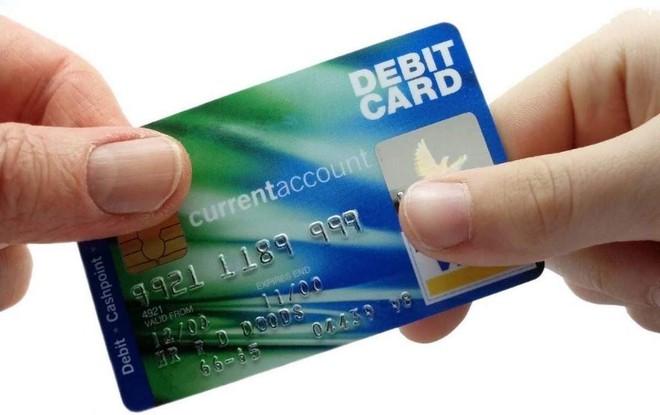 Về điều kiện để mở thẻ ghi nợ