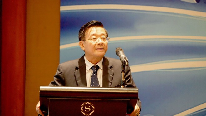 Ông Nguyễn Quốc Hùng, Phó chủ tịch, Tổng Thư ký Hiệp hội Ngân hàng Việt Nam phát biểu tại Hội thảo
