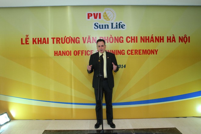 Ban điều hành của PVI Sun Life hiện gồm 3 thành viên do ông Michael Stewart Elliott (ảnh) làm Tổng giám đốc