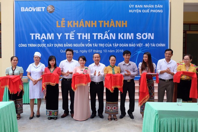 Bảo Việt hỗ trợ gần 27 tỷ đồng cho xã nghèo Quế Phong, Nghệ An   