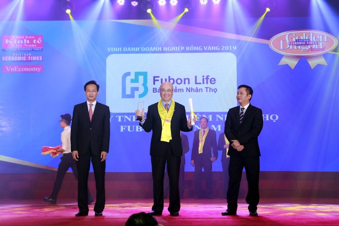 Fubon Life Việt Nam lần thứ 7  nhận Giải Thưởng Rồng Vàng  