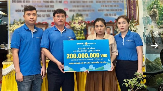 Vụ rơi trực thăng ở Hạ Long: Bảo Việt chi bảo hiểm 200 triệu đồng cho hai nạn nhân