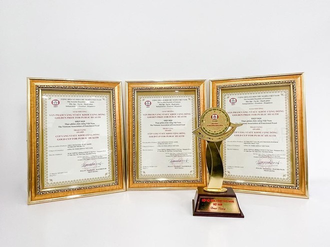 Nutrilite của Amway tiếp tục được trao “Cúp vàng vì sức khỏe cộng đồng” cho 3 sản phẩm