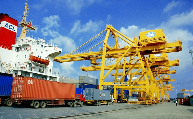 Chính phủ “tuýt còi” Hải Phòng cưỡng ép doanh nghiệp nộp phí hạ tầng cảng biển