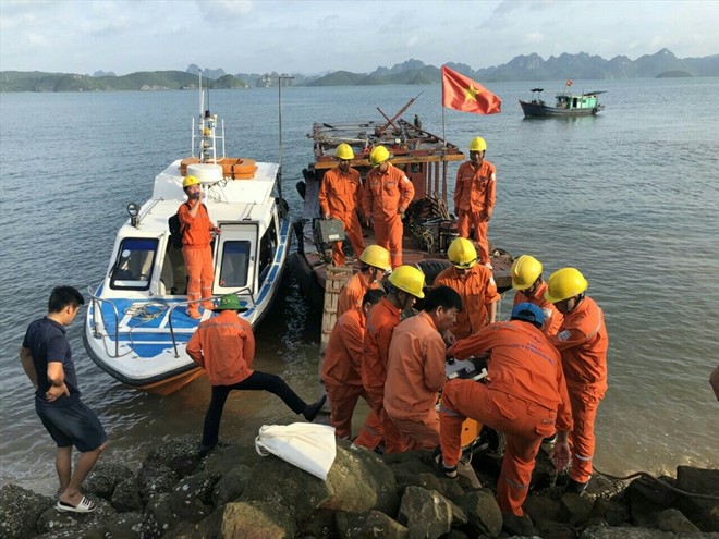 Khắc phục sự cố cáp ngầm cấp điện cho các huyện đảo Cô Tô, Vân Đồn tỉnh Quảng Ninh