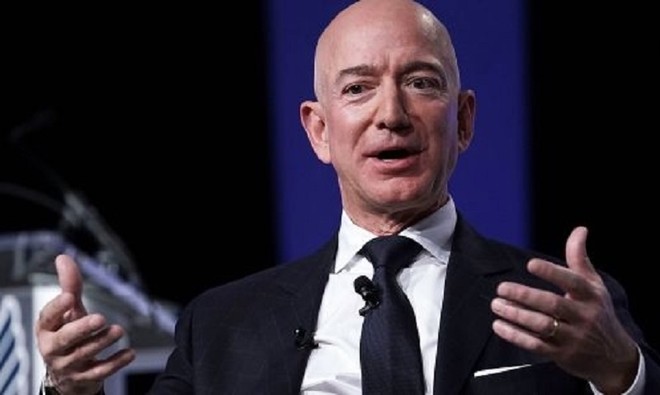 Tỷ phú Jeff Bezos được cho là kiếm được 13 tỷ USD chỉ trong một ngày của tháng 7. Ảnh: AFP