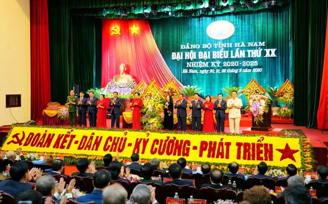Hà Nam là địa phương đầu tiên trong cả nước tiến hành Đại hội đại biểu Đảng bộ cấp tỉnh, thành phố trực thuộc Trung ương.