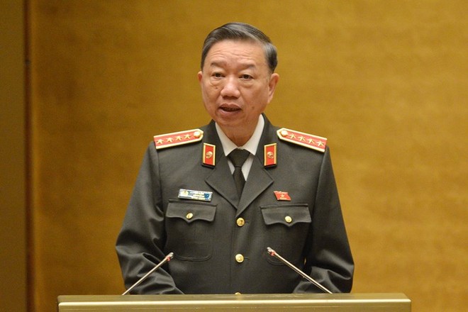 Bộ trưởng Bộ Công an Tô Lâm trả lời kiến nghị của cử tri về tình hình tội phạm công nghệ thông tin. 