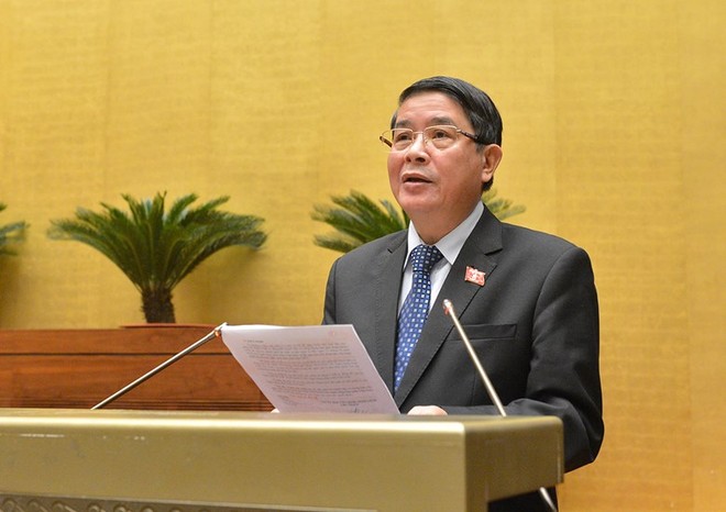 Chủ nhiệm Ủy ban Tài chính - ngân sách Nguyễn Đức Hải báo cáo tiếp thu, giải trình.