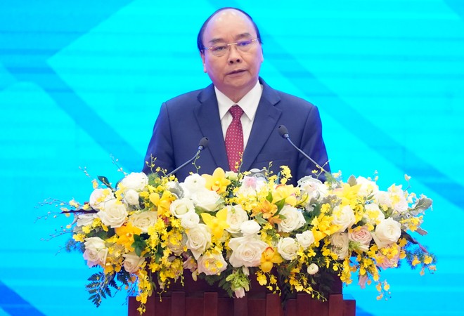 Thủ tướng Nguyễn Xuân Phúc công bố thành lập Kho dự phòng vật tư y tế khẩn cấp ASEAN. Ảnh: VGP/Quang Hiếu