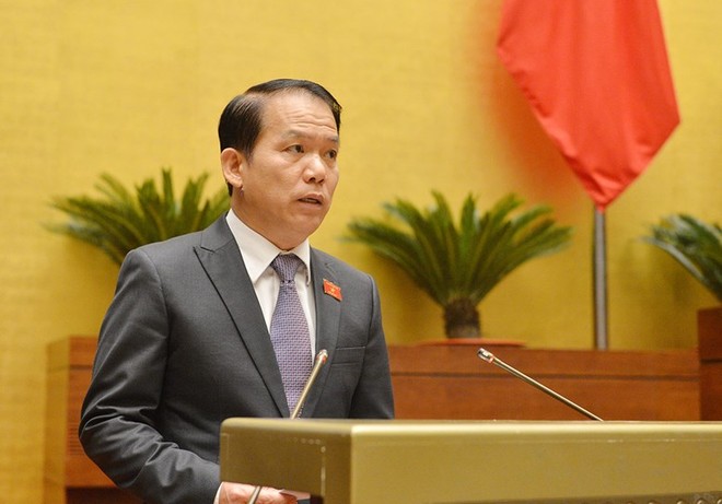 Chủ nhiệm Uỷ ban Pháp luật Hoàng Thanh Tùng trình bày báo cáo tiếp thu, giải trình. 