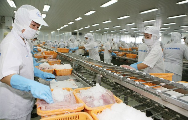 11 tháng 2020, Việt Nam xuất siêu 20,1 tỷ USD, với 31 mặt hàng đạt giá trị xuất khẩu trên 1 tỷ USD.
