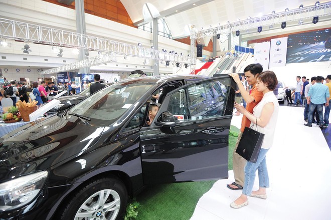 Chính sách giảm thuế trước bạ đã giúp các doanh nghiệp sản xuất và phân phối ô tô tăng trưởng mạnh trong năm 2020. Ảnh: Dũng Minh