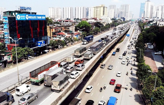 Hà Nội yêu cầu xe khách không được chạy trên đường Vành đai 3 dưới thấp để hạn chế ùn tắc giao thông.