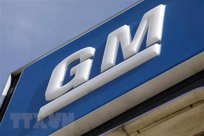 Biểu tượng General Motors tại nhà máy ở Flint, Michigan, Mỹ. (Ảnh: AFP/TTXVN)