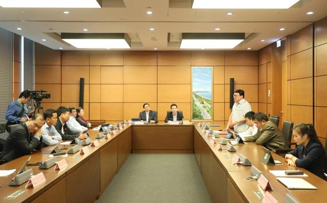 Chiều 25/3 Quốc hội đã thảo luận tại tổ về các báo cáo nói công tác nhiệm kỳ, bao gồm báo cáo của Chinh phủ - (Ảnh Duy Linh).