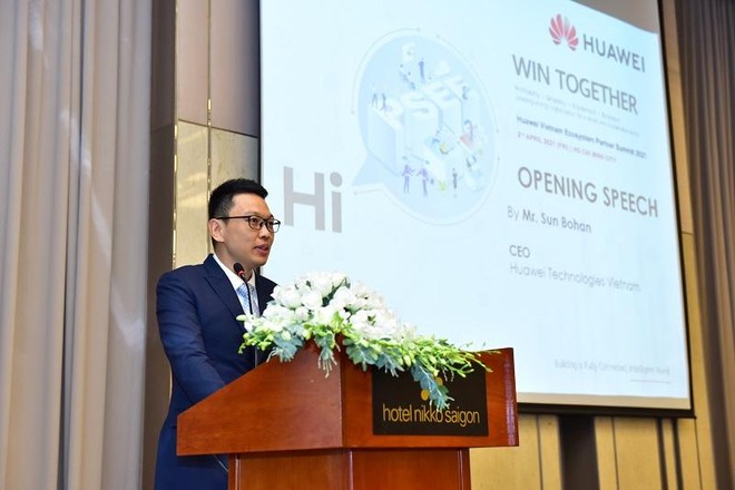 CEO Huawei Việt Nam Sun Bohan chia sẻ tại Hội nghị Hệ sinh thái các đối tác của Huawei Việt Nam năm 2021