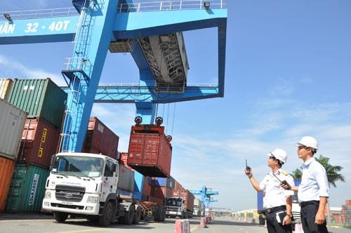 Xuất khẩu của Việt Nam tăng rất mạnh nhờ tận dụng được một loạt FTA, trong đó có các FTA thế hệ mới như CPTPP, EVFTA.