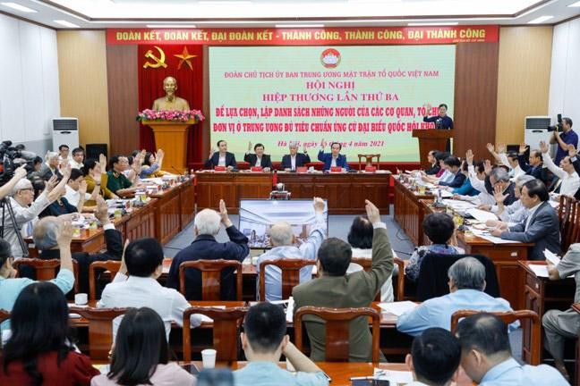 Hội nghị Hiệp thương lần thứ ba của Uỷ ban Trung ương Mặt trận Tổ quốc Việt Nam đã thống nhất danh sách 205 ứng viên đại biểu Quốc hội Trung ương.
