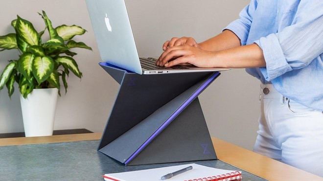 LEVIT8 : Kệ để laptop gấp được, biến bàn ngồi thành bàn đứng