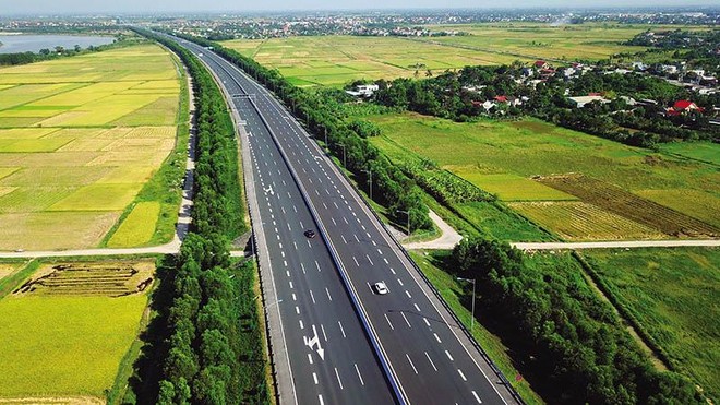 Việc đầu tư hoàn thiện tuyến đường bộ cao tốc Bắc - Nam từ Lạng Sơn đến Cà Mau sẽ là một trong những động lực tăng trưởng của nền kinh tế đất nước 