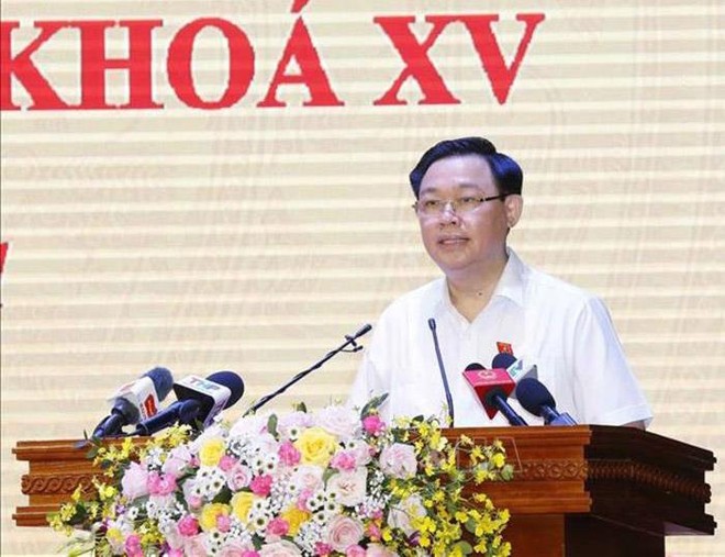Chủ tịch Quốc hội Vương Đình Huệ tiếp xúc cử tri thành phố Hài Phòng (Ảnh - Quochoi.vn)