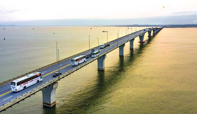 Cầu Tân Vũ - Lạch Huyện, cây cầu vượt biển dài nhất Việt Nam. Ảnh: Hồng Phong
