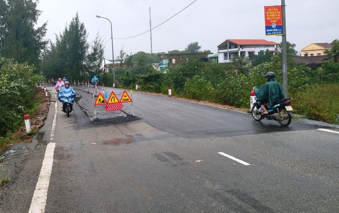 Một đoạn Quốc lộ 49 qua Thừa Thiên Huế.