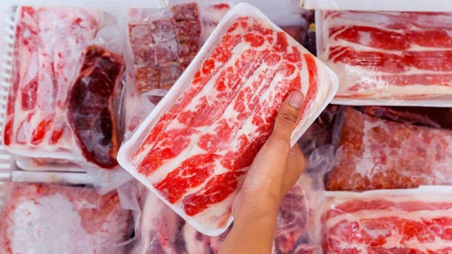 Lượng tiêu thụ thịt các loại có xu hướng tăng nhẹ qua các năm, từ 1,8 kg/người/tháng năm 2010 lên 2,3 kg/người/tháng năm 2020