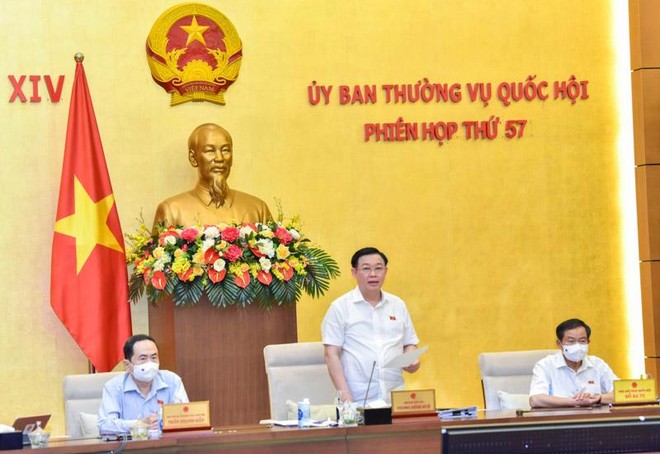 Chủ tịch Quốc hội Vương Đình Huệ phát biểu tại phiên họp (Ảnh Duy Linh).