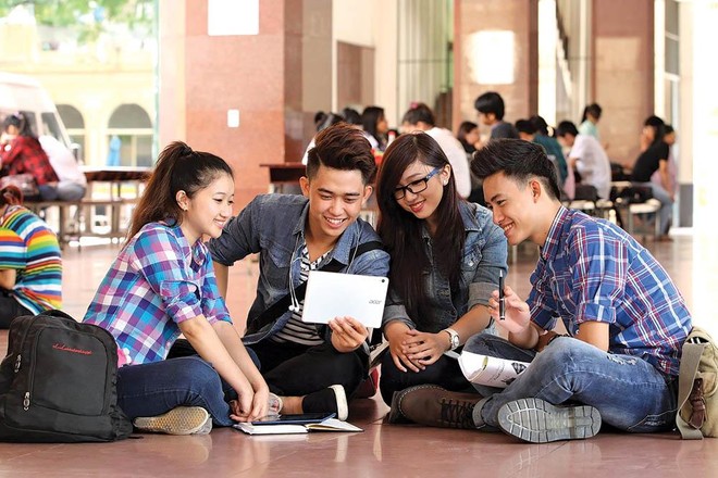 Với 41% dân số thuộc “thế hệ vàng” (dưới 24 tuổi), số lượng gia đình trung lưu ngày một tăng mạnh, Việt Nam là thị trường rất tiềm năng cho đầu tư giáo dục