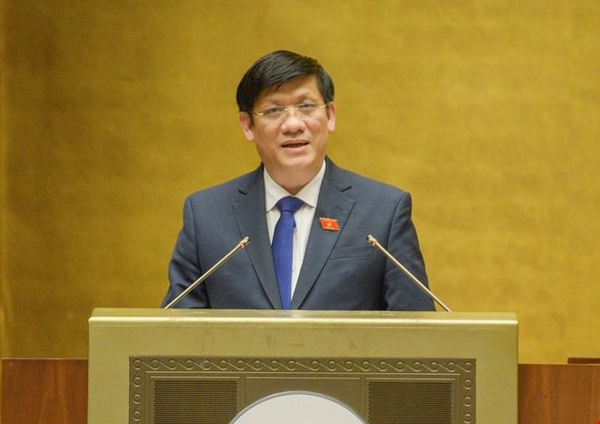 Bộ trưởng Bộ y tế Nguyễn Thanh Long đã ký báo cáo mới nhất của Chính phủ gửi Quốc hội về tình hình dịch bệnh, nhập, sản xuất, tiêm vắc xin phòng Covid-19