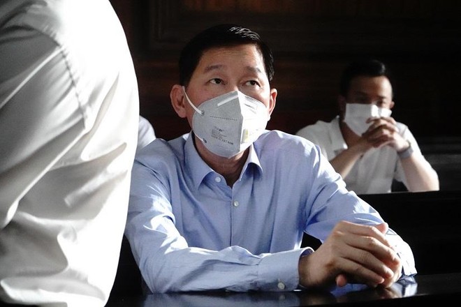 Bị cáo Trần Vĩnh Tuyến lãnh án 6 năm tù về tội vi phạm quy định về quản lý, sử dụng tài sản Nhà nước gây thất thoát lãng phí.