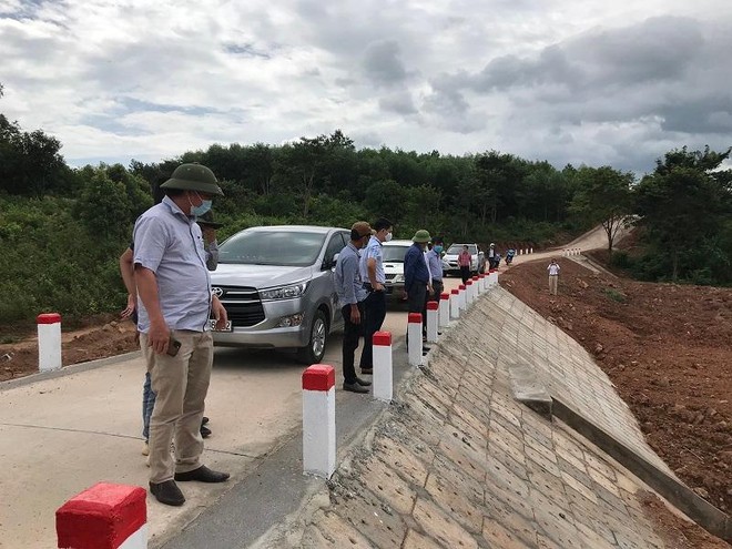Một trong những dự án hạ tầng giao thông xã Ba Tầng, huyện Hướng Hóa vừa được nghiệm thu đưa vào sử dụng. Ảnh Đ Phục