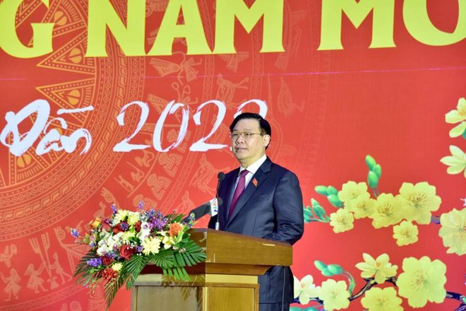 Chủ tịch Quốc hội Vương Đình Huệ phát biểu tại cuộc gặp mặt.