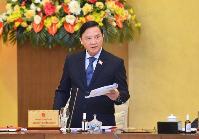 Phó chủ tịch Quốc hội Nguyễn Khắc Định phát biểu tại phiên họp.