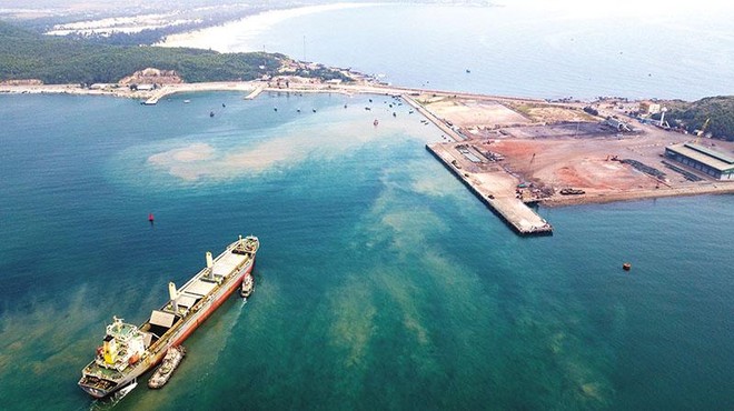 Cảng Hòn La - cửa ngõ ra biển Đông trên tuyến hành lang kinh tế Đông - Tây qua Quảng Bình