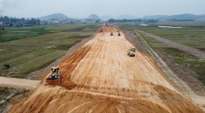 Nghệ An đã hoàn tất việc giải phóng mặt bằng tuyến cao tốc Bắc - Nam qua địa bàn để bàn giao cho đơn vị thi công dự án